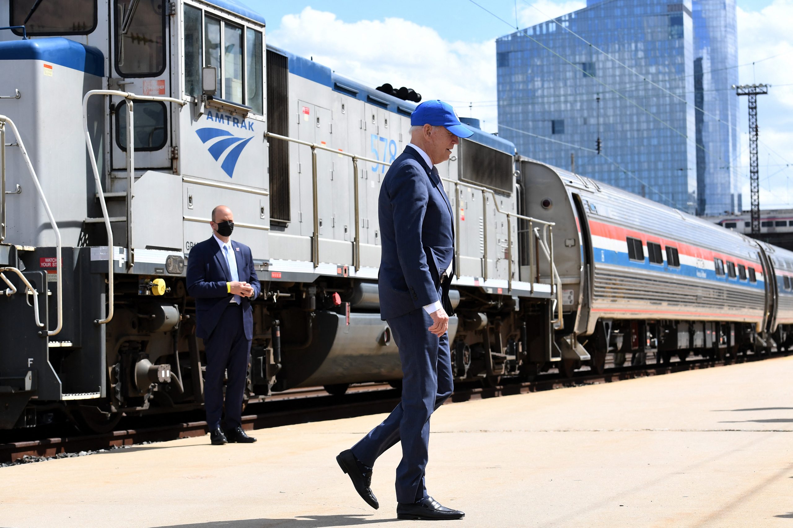 The United States plans to invest $ 66 billion in railways