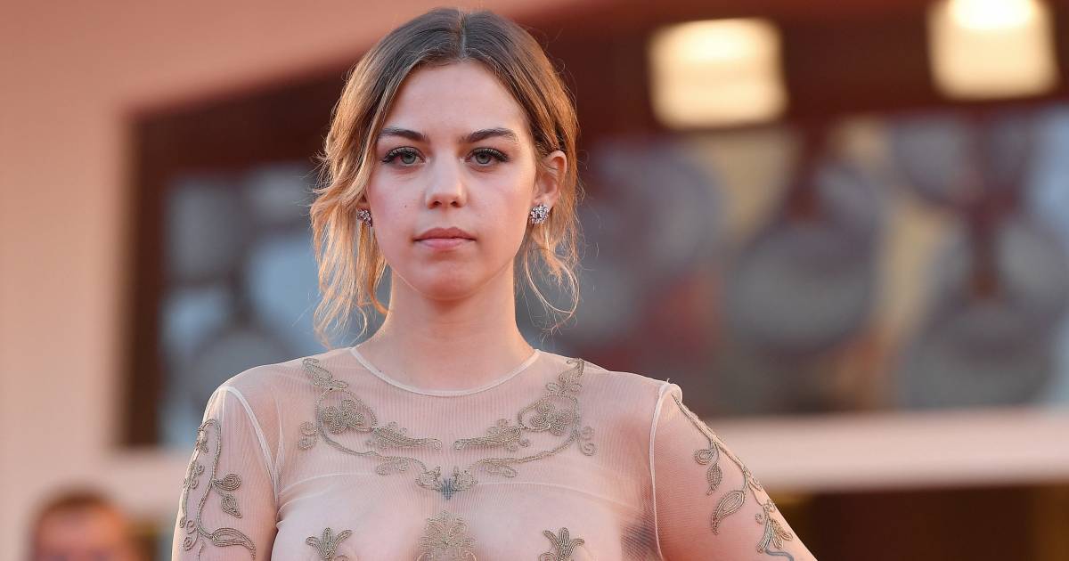 Belgian actress impresses in Venice, but the conversation is about her see-through dress |  to watch