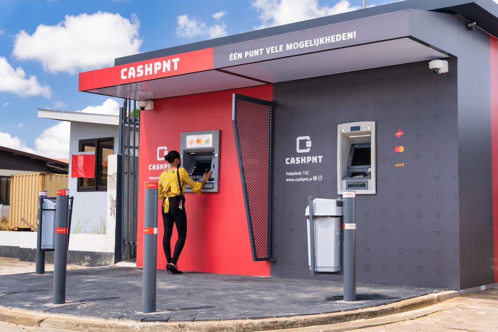 Eerste Cashpnts pinautomaten in Paramaribo