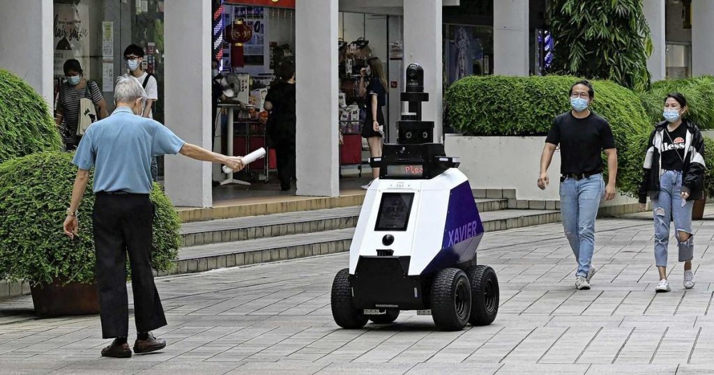 Singapore fears 'dystopia' with patrol robots |  Abroad