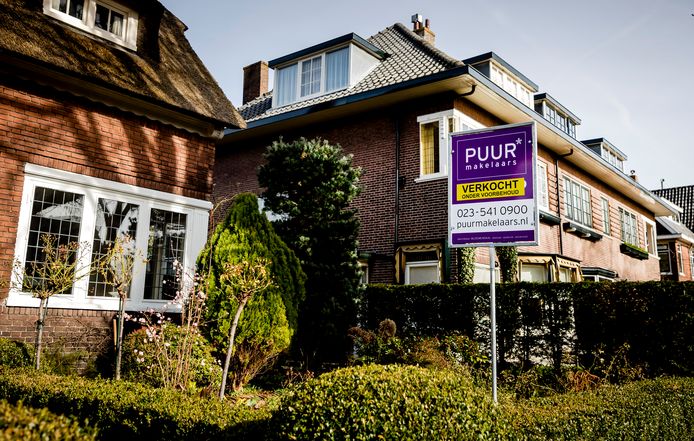 In the municipality of Blumendale, the average cost of homes was about 870 euros per day.  As a result, the median home price has soared to over a million.