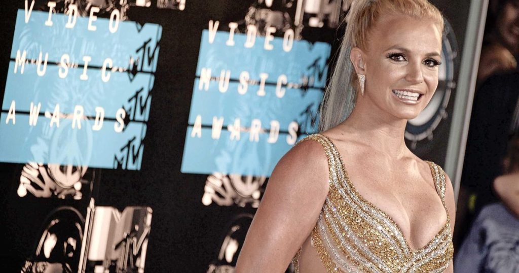 Britney Spears: 'Coratell was my mom's idea' |  gossip