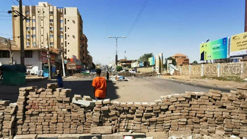 Strikes and demonstrations in Sudan and security forces fire tear gas
