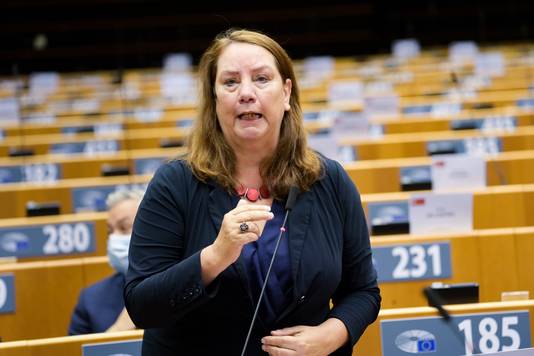 Agnes Jongerius (PvdA), one of Parliament's negotiators.