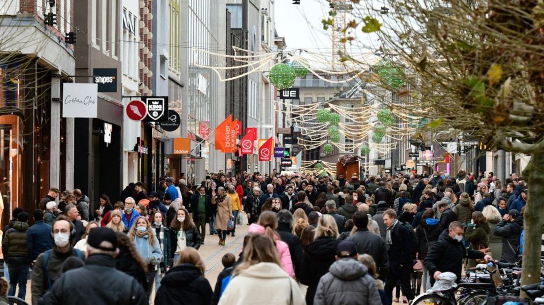 It's crowded in Groningen's city center: 'You can walk on heads'