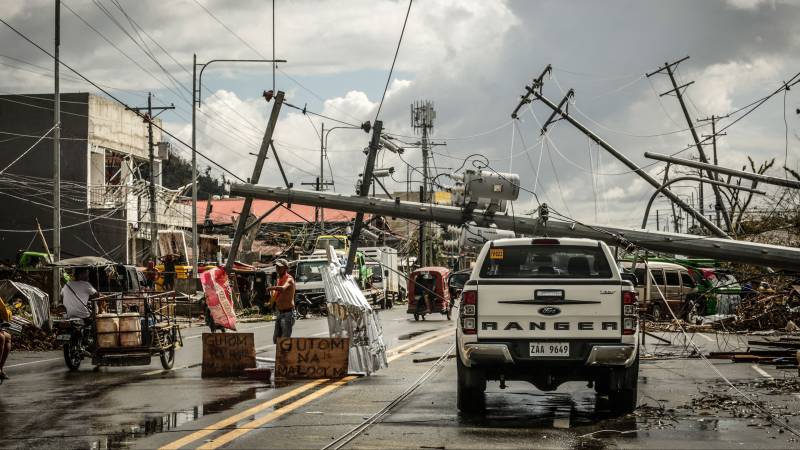 Over 100 dead after typhoon Philippines;  Homes, schools and hospitals destroyed
