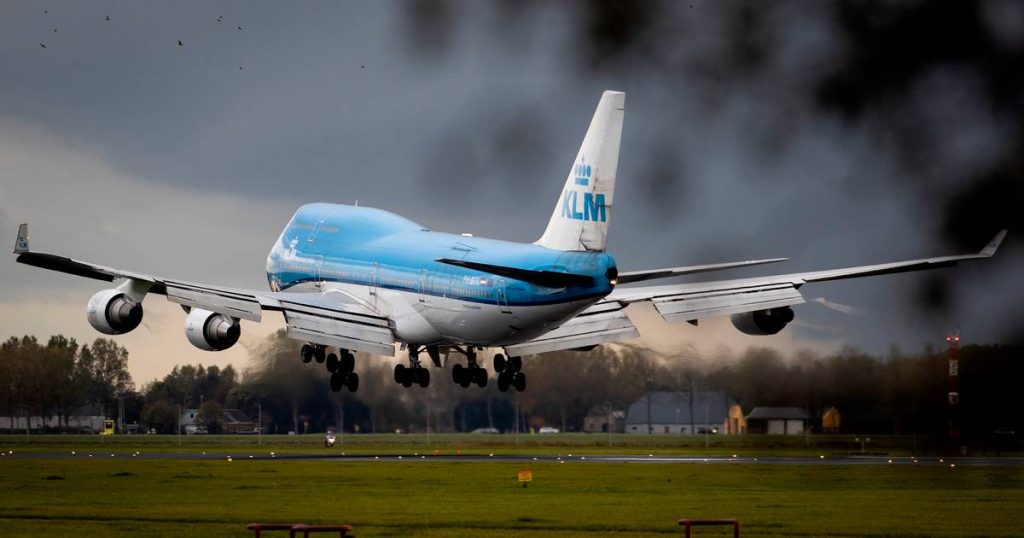 Schiphol and KLM Aware of Health Harm for 15 Years: 'Our Members Die Early' |  the interior