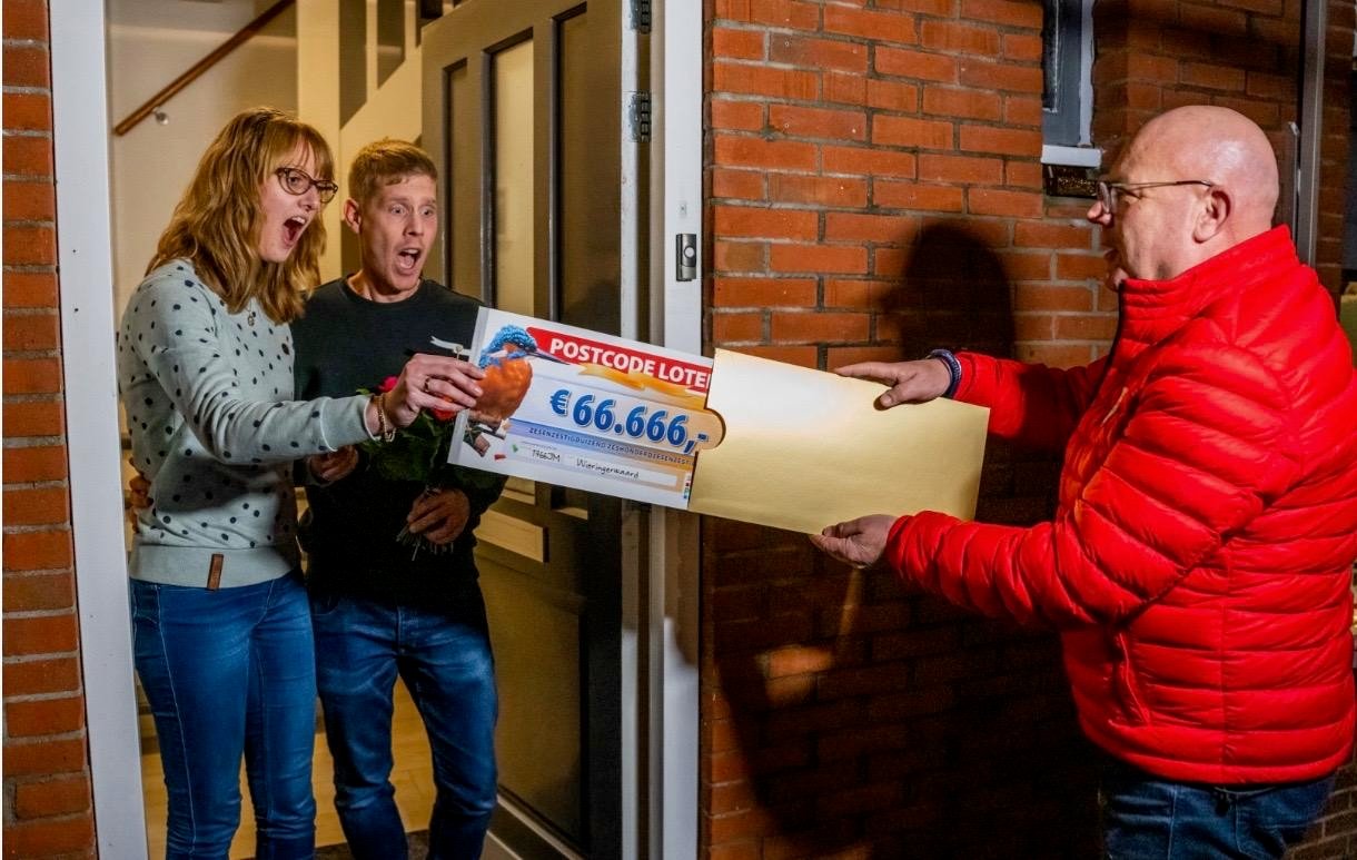 Ten residents of Wieringerwaard win a total of €1 million in the Postcode lottery.  Small turned seventy miles per lot