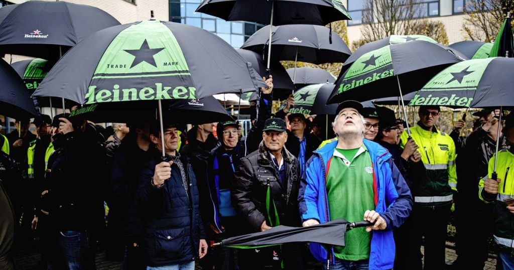 FNV threatens action in Heineken: 'Employees mock a slight wage increase' |  Financial