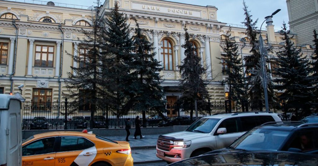 The United States is increasing sanctions by freezing the assets of the Russian central bank