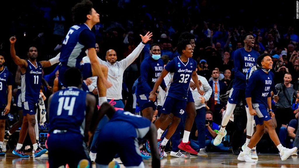 Saint Peter's became the first 15th seed to reach the Elite Eight in NCAA Championship history