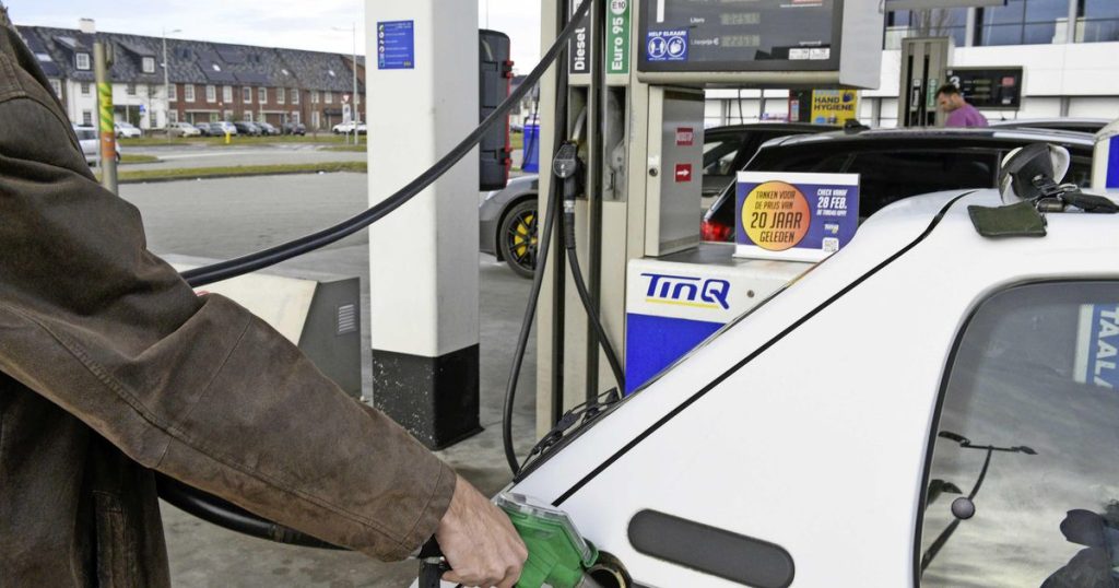 'The Dutch are getting less fuel and cheaper pumping' |  cash
