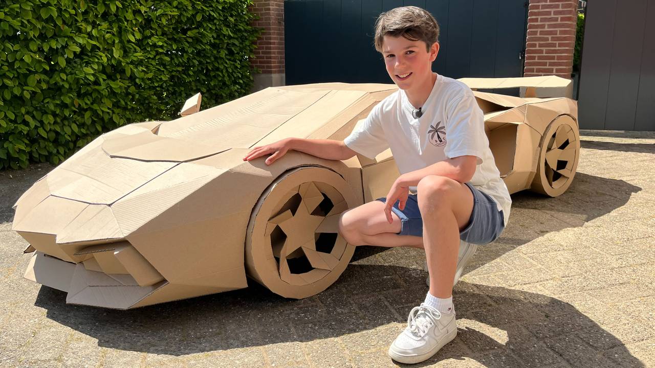 Olivier Backx (12) bij zijn Lamborghini (foto: Ista van Galen).