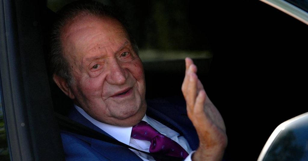 Retired King Juan Carlos visits his family in Madrid after two years of "exile" |  show