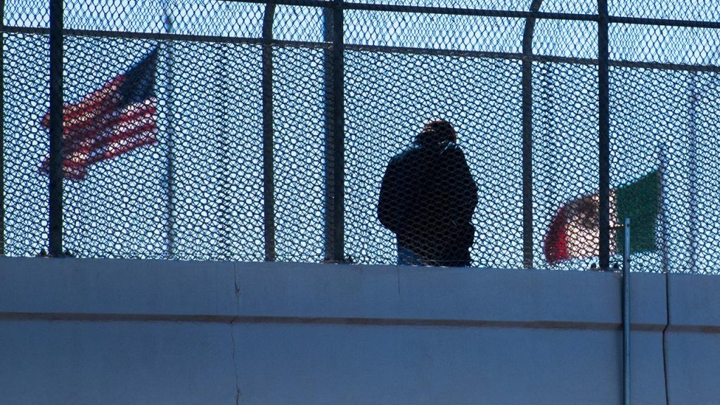 US border with Mexico closed to asylum seekers |  Now