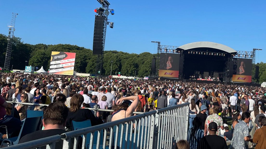 Parkpop 2022, it's busy in Malieveld