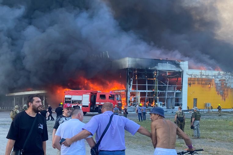 18 people were killed in the bombing of a shopping center in Kremenchug.  AP . image