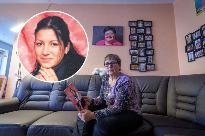 Mother Heike Selleck holding a photo of her daughter.  Inset: Daughter of Dennis Selleck.