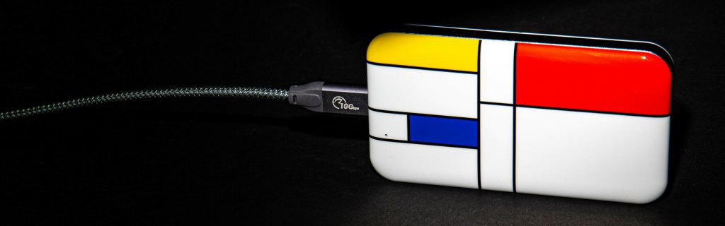Mondrian Chinese Version - Orico Portable SSD Review