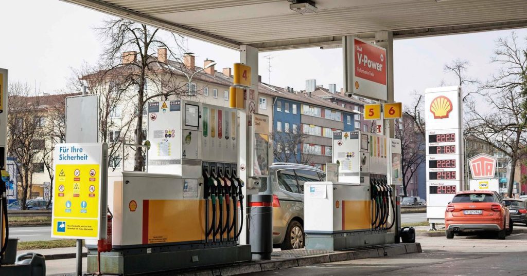 Allow Shell to pass the Russian partner to help a subsidiary of a gas station in Ukraine |  Financial issues