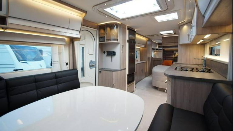 From the seat you can enjoy a beautiful view of the caravan (Photo: De Greeff)