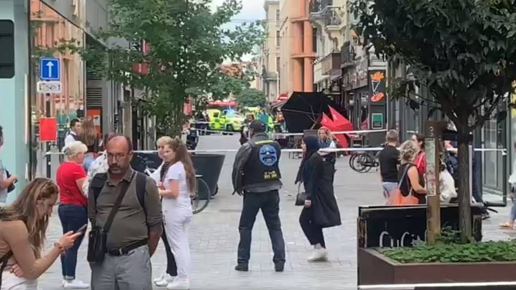 Van driving on the balcony in the center of Brussels, 6 . injured
