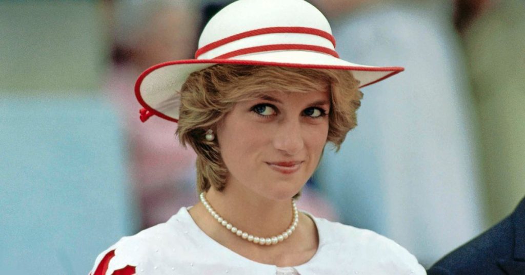 A firefighter reveals Princess Diana's last words |  Royals