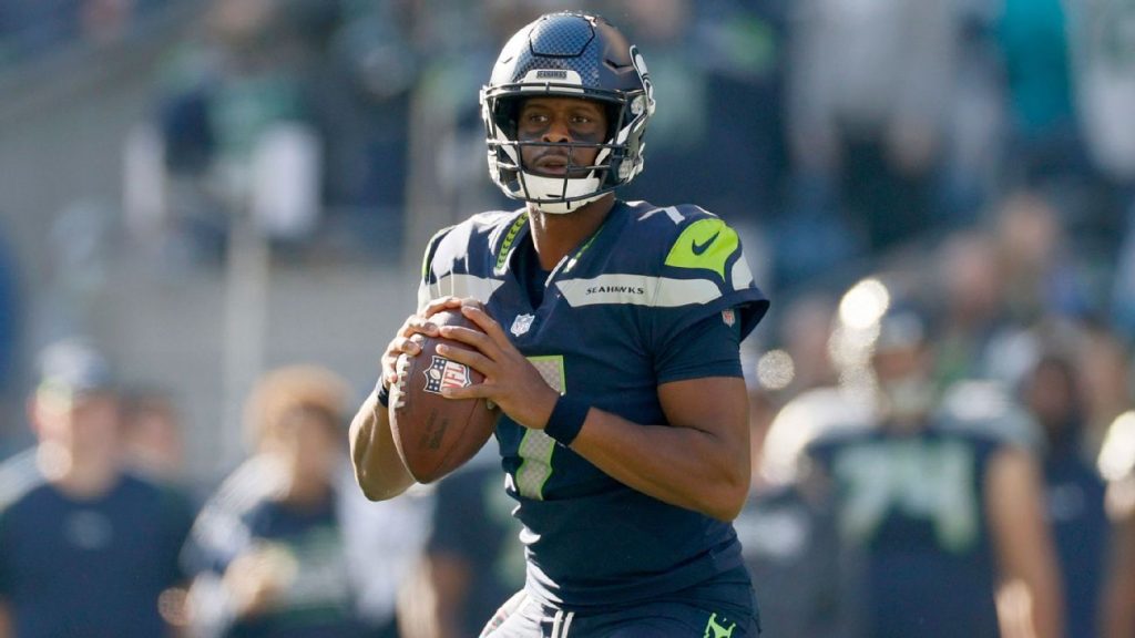 Gino Smith gets a nod as the Seattle Seahawks start their first week in QB vs Denver Broncos