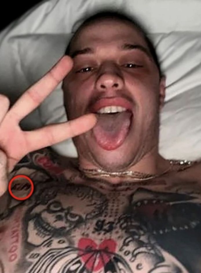 Pete Davidson with his trademark.