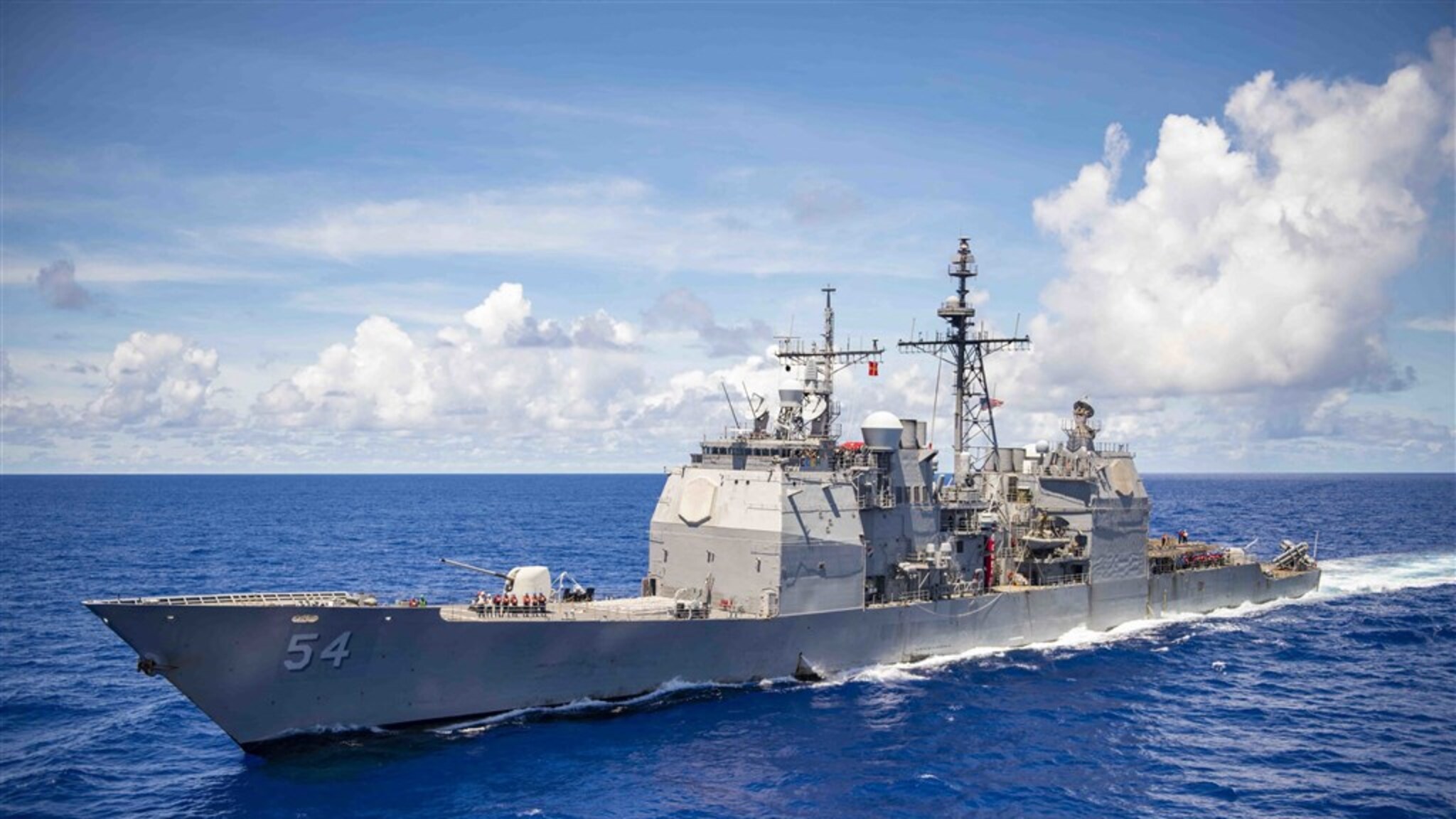 Tension to cut: US warships crossing the Taiwan Strait