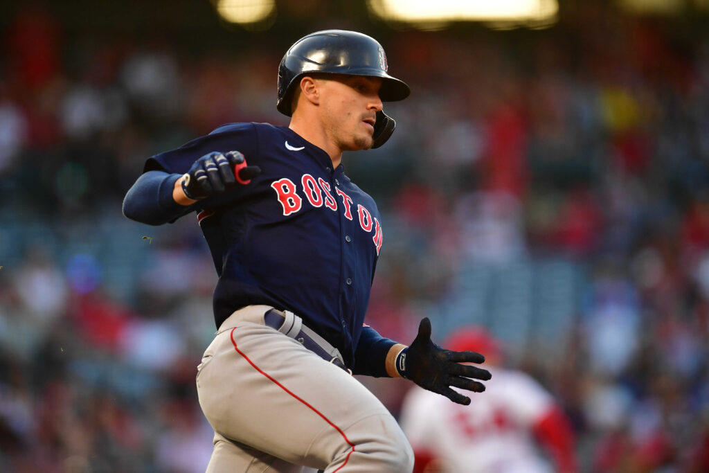 Red Sox and Enrique Hernandez agree contract extension