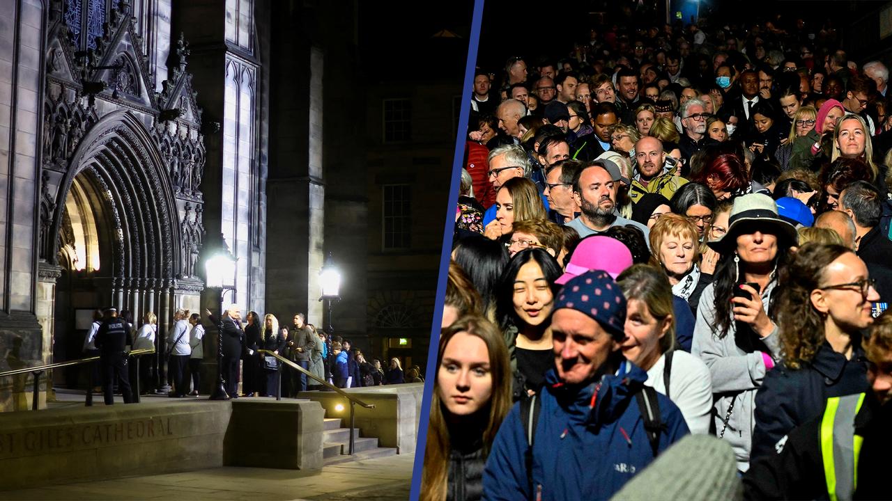 Beeld uit video: Rouwende Britten staan ​​in lange rijen voor afscheid koningin Elizabeth