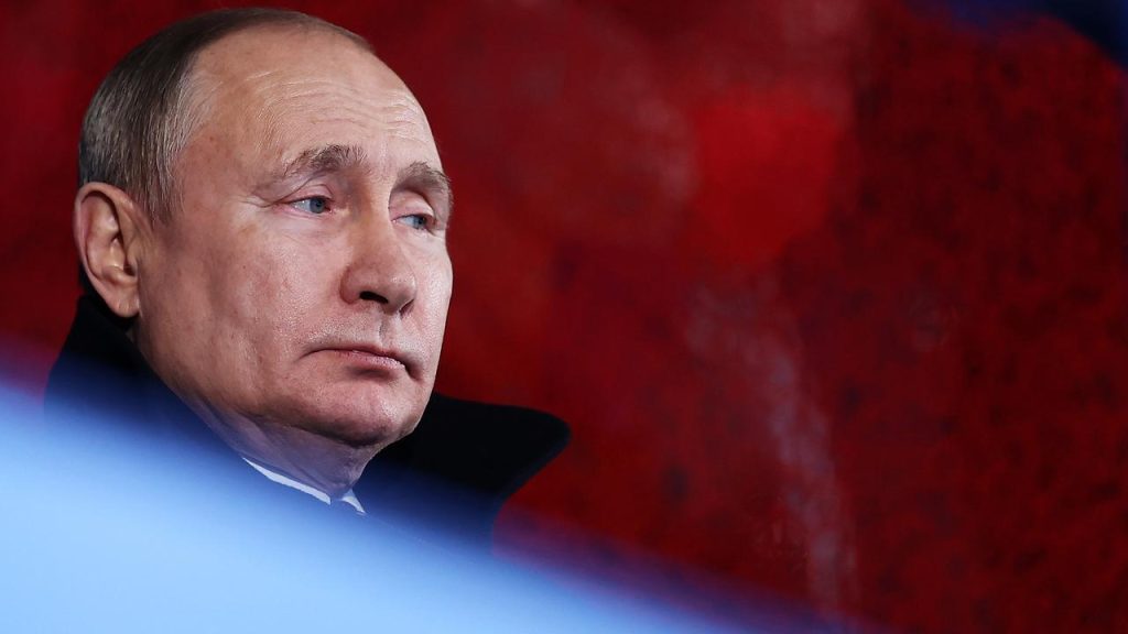 The municipalities of Moscow and Saint Petersburg demand the departure of Putin |  Currently