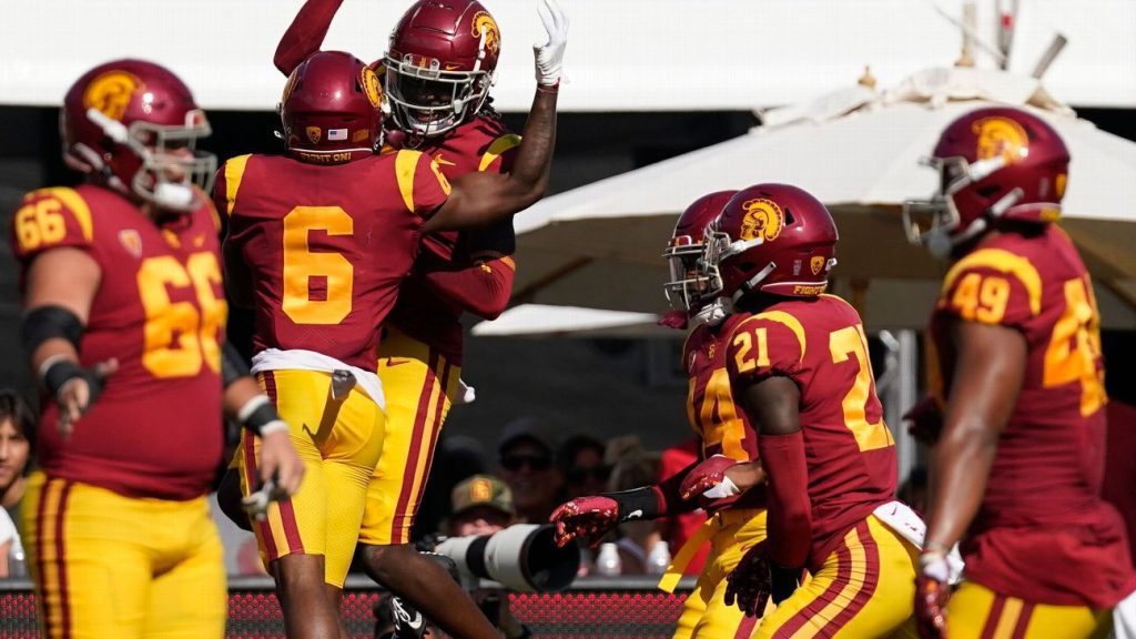With "a lot of confidence," USC Trojans open up Lincoln Riley era with easy win over Rice Owls