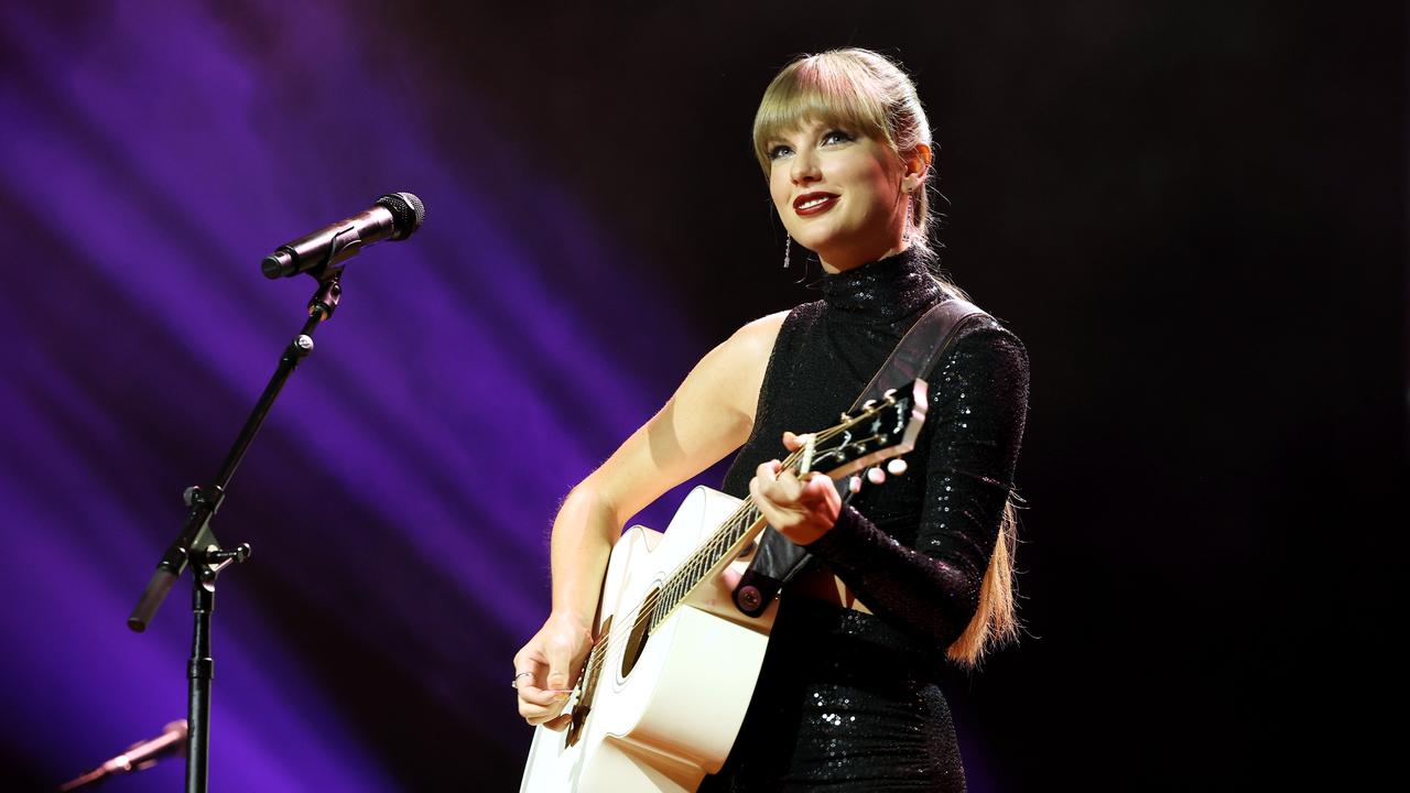Taylor Swift Album Overview Review: Midnights Is Pure Pop, But Original |  Music