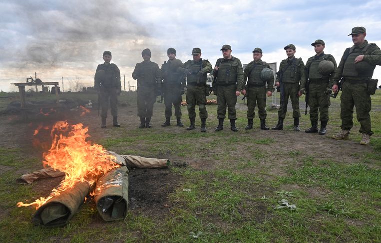 Recently mobilized Russian reservists during a training session in the Russian city of Rostov.  Reuters photo