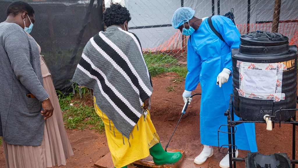 Early Christmas holidays for Ugandan students due to the Ebola outbreak