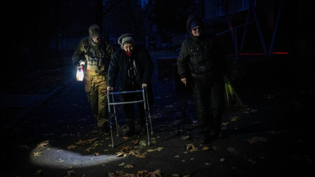 Kyiv returns to power again.. Kherson is drained after fifty shells |  The war in Ukraine