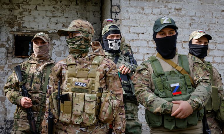 Russian soldiers in the front without equipment - sold by their commanders