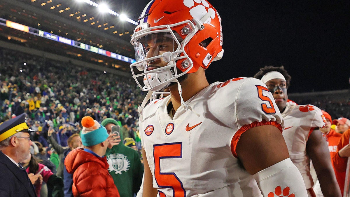 Clemson QB DJ Uiagalelei expected to transfer to Oregon State in attempt to restart career, per report