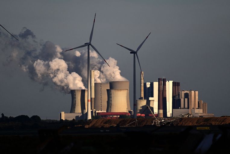 Wind turbines for German RWE's lignite-burning power station Niederaussem near Niederaussem in West Germany.  Image by Ina Fassbender / AFP