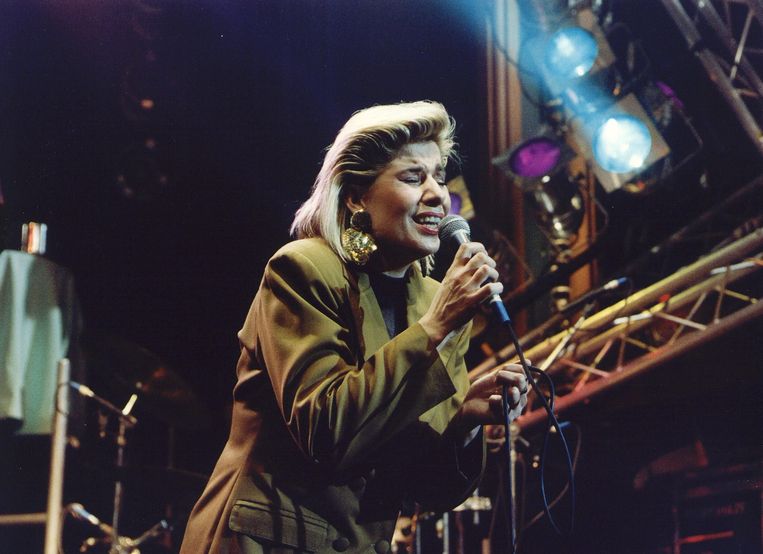 Margaret Eshwig sings during her New Year's Eve performance on NOS.  ANP/ANP image