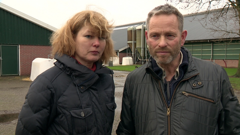 Omroep Flevoland - News - Dairy farmers Gerda and John don't want to make room for military barracks