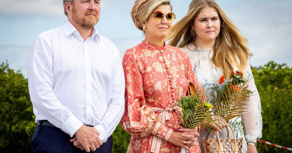 Aruba welcomes Princess Amalia, Willem-Alexander and Máxima |  Watch