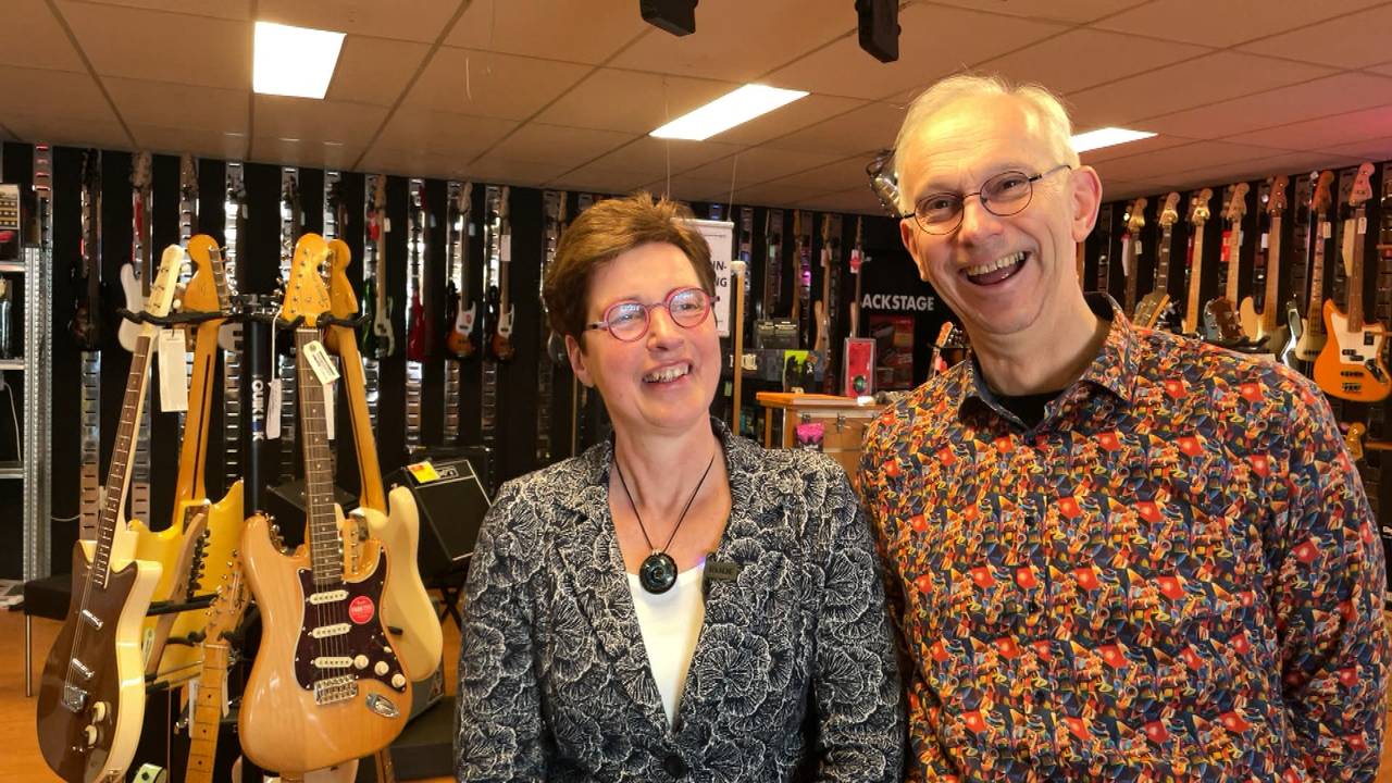 Musicians’ candy store closing after 42 years: It’s a loss