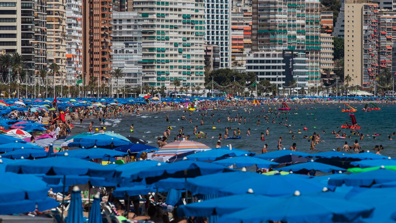 Spanish police arrest a man who planned an attack on beachgoers in Benidorm |  Abroad