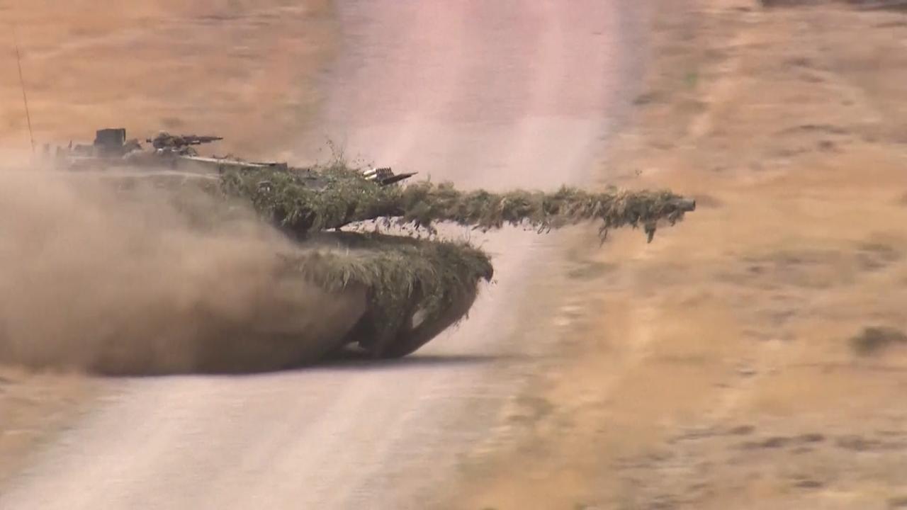 Beeld uit video: What is the Leopard 2-tank speciaal in deze landen hebben ze