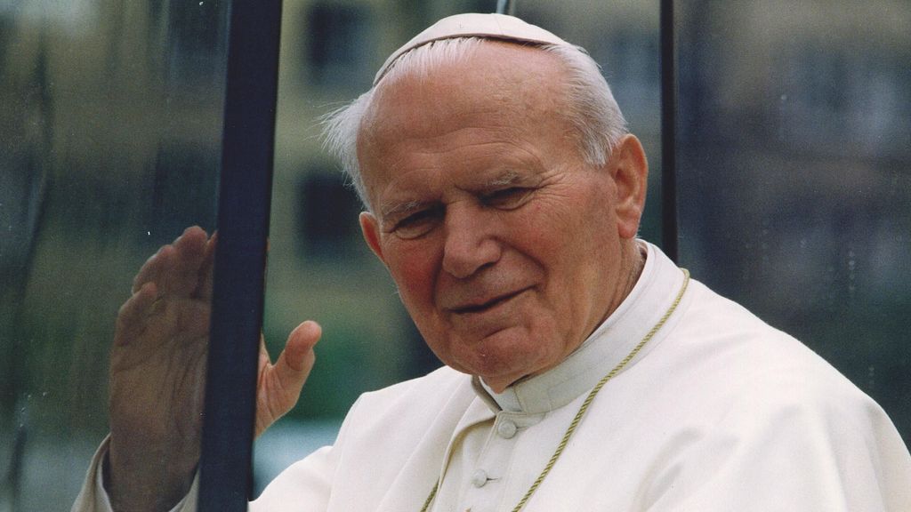 Angry reactions to book about Pope John Paul II not acting against abuse