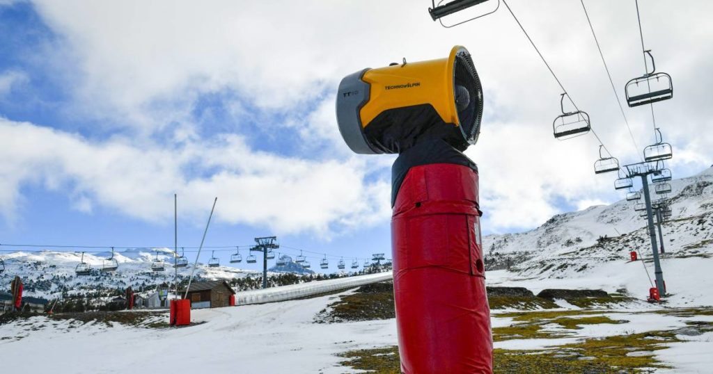 French Ski Slopes Don't Use Snow Machines: No More Artificial Snow in Drôme |  outside