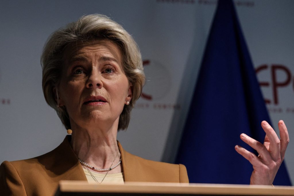 Von der Leyen's visit to China has become a "conversation among the deaf"